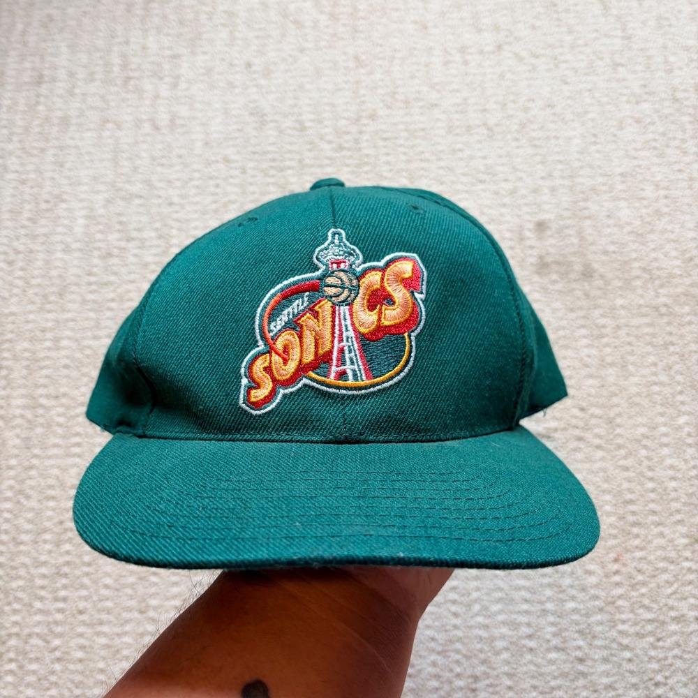 Vintage Seattle Sonics American‎ Needle Snapback Hat Green NBA Space Needle Logo
